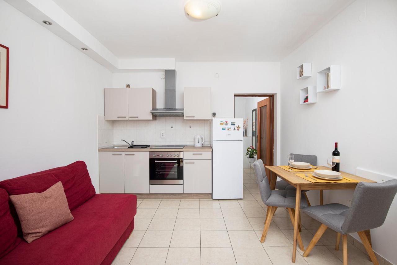 Sunny Apartment Valbandon Fažana Eksteriør bilde