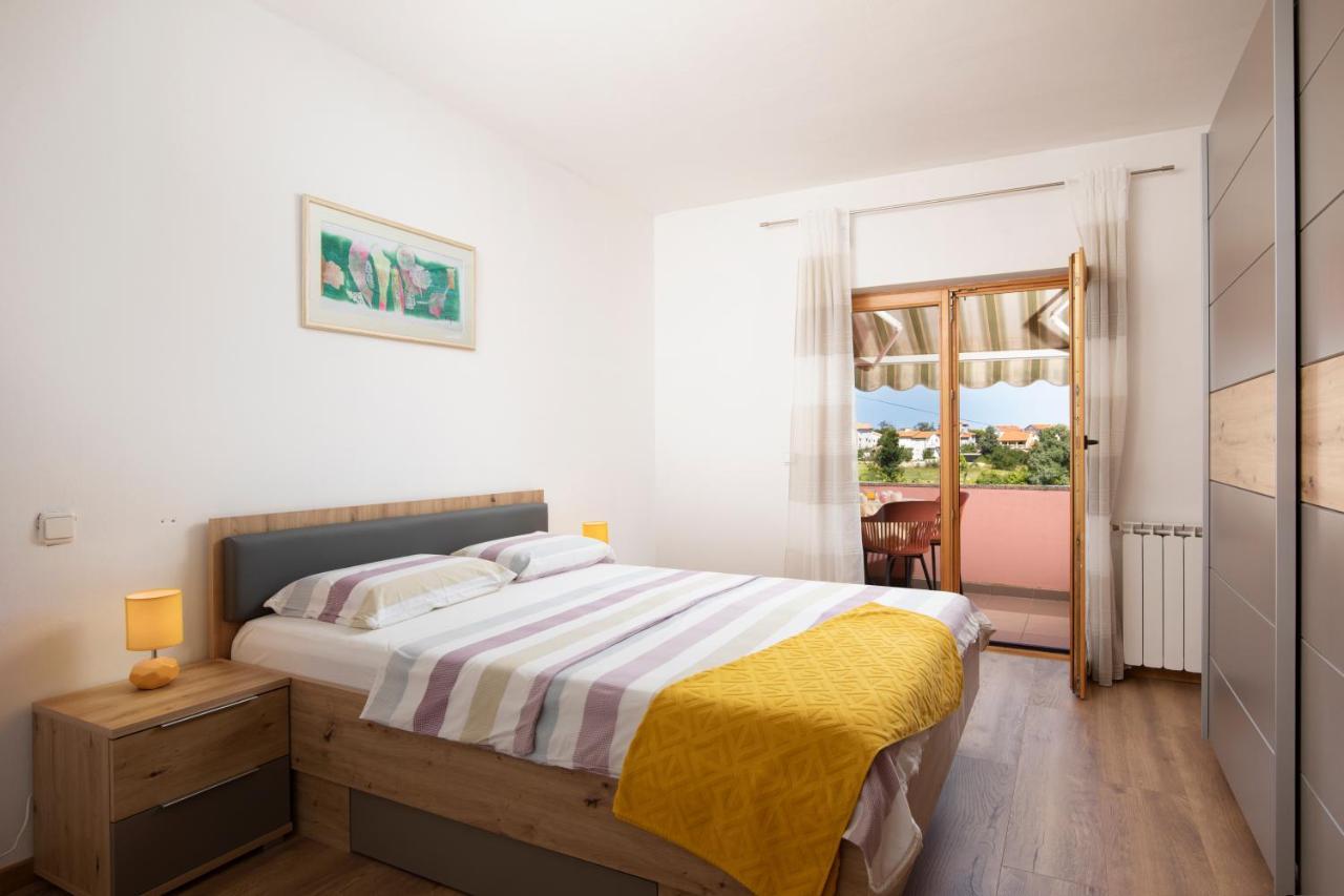 Sunny Apartment Valbandon Fažana Eksteriør bilde