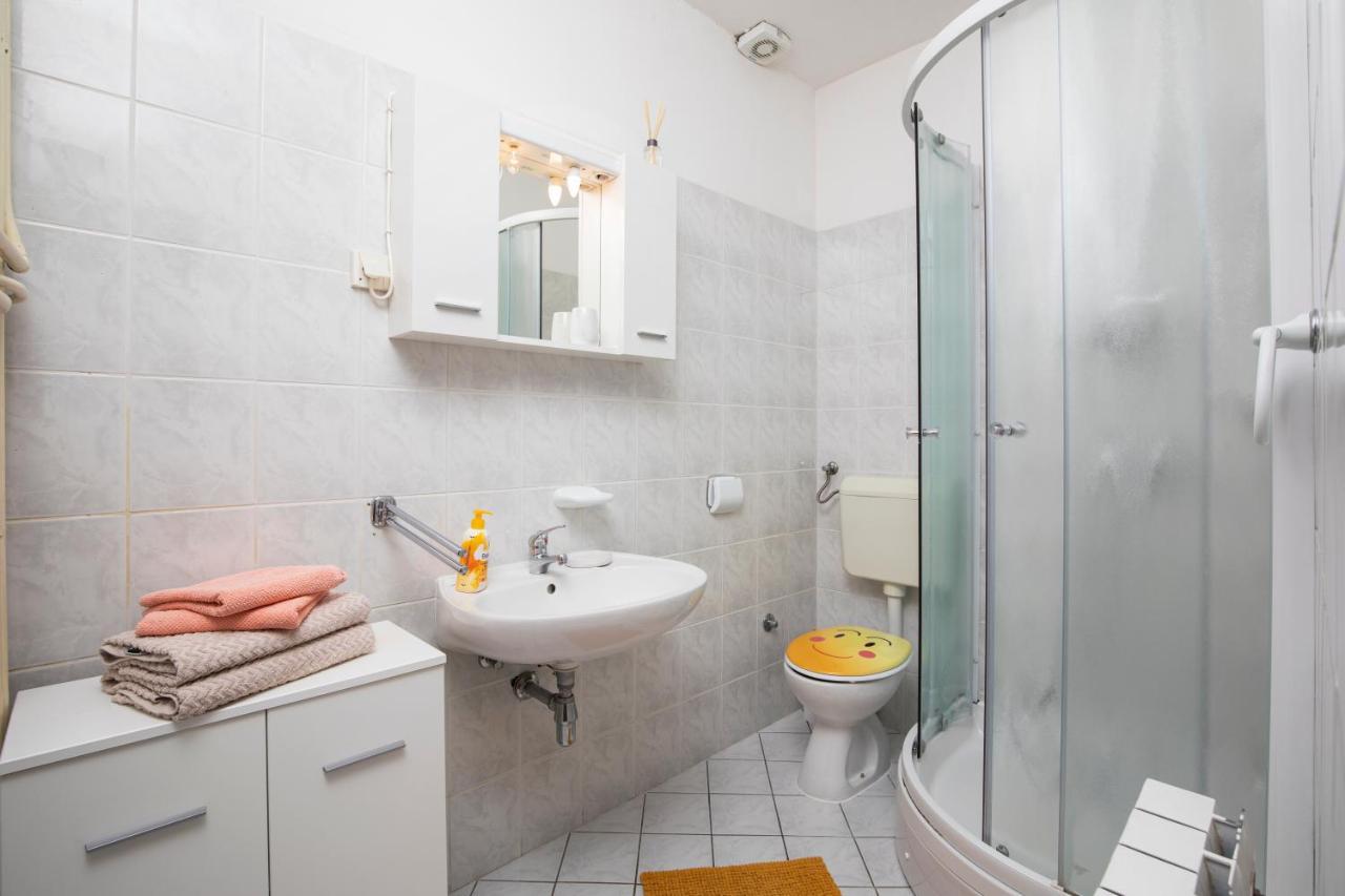 Sunny Apartment Valbandon Fažana Eksteriør bilde
