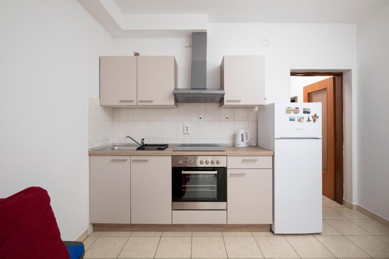 Sunny Apartment Valbandon Fažana Eksteriør bilde
