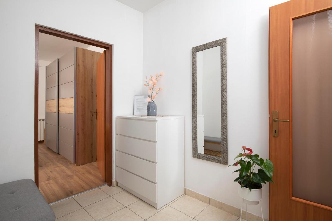 Sunny Apartment Valbandon Fažana Eksteriør bilde