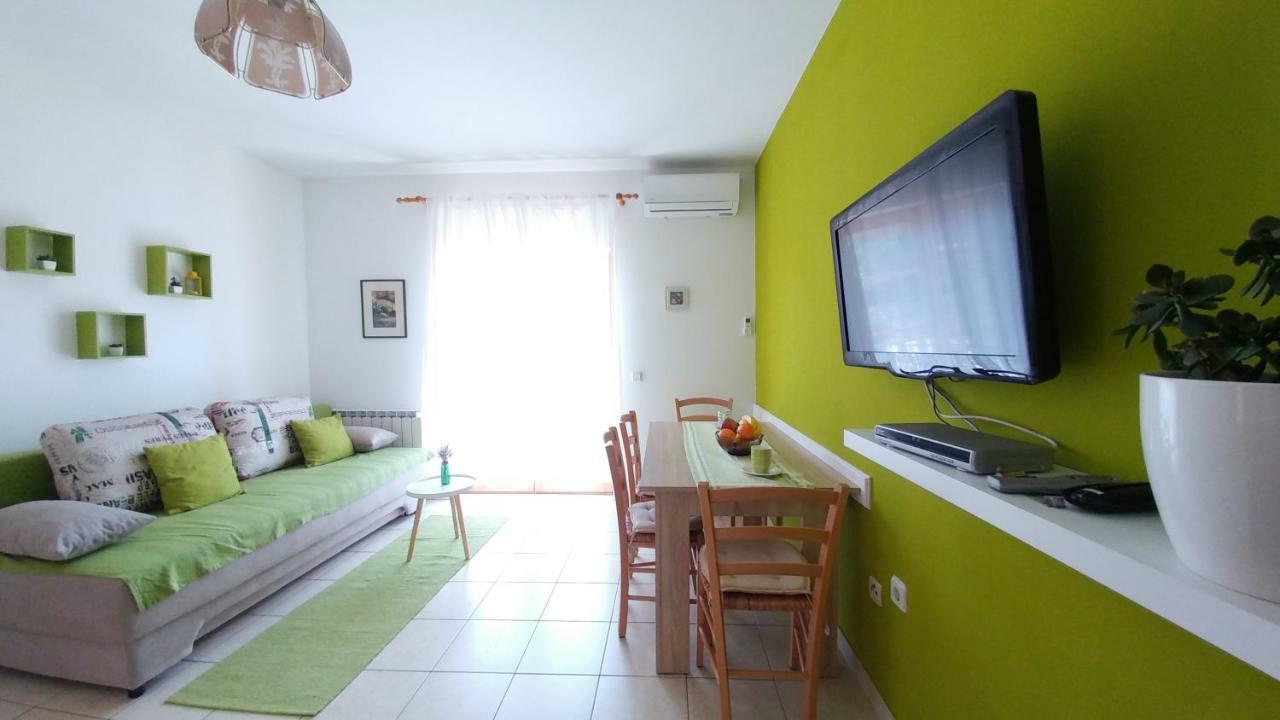 Sunny Apartment Valbandon Fažana Eksteriør bilde
