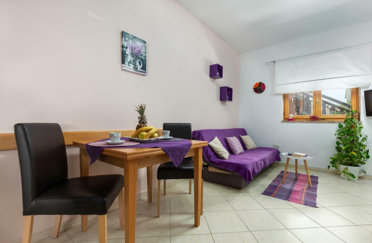 Sunny Apartment Valbandon Fažana Eksteriør bilde